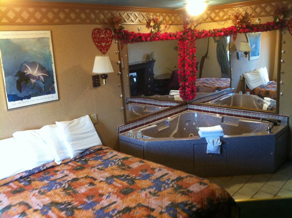 Northgate Inn Saginaw Bagian luar foto